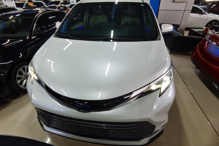 Used Toyota SIENNA 2021 2.5L Hybrid Ultimate Edition