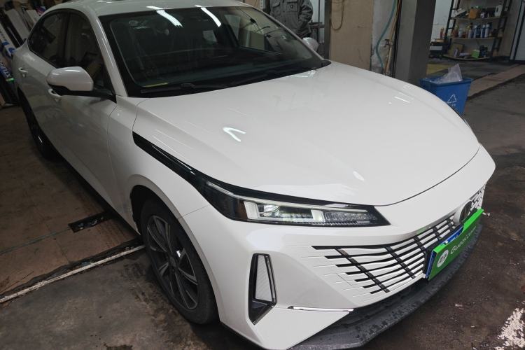 Used CHANGAN Eado 2025 Blue Whale 1.5T 500Bar Prestige Model Front Right 45 Deg