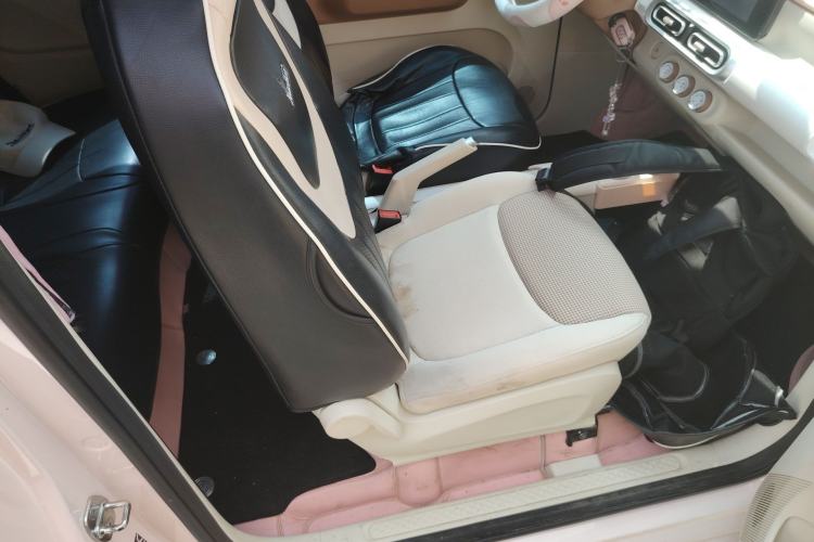 Used Wuling Hongguang MINIEV 2024 3rd Generation 215km Advanced Version Right Front Seat