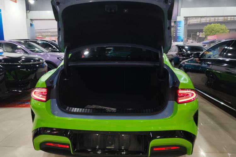 Used Xiaomi Auto SU7 2024 Four-Wheel-Drive Max Founder's Edition Trunk