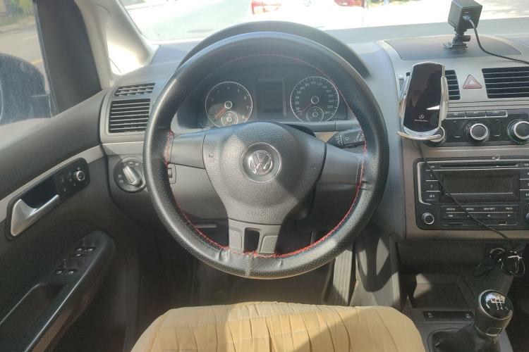 Used Volkswagen Touran 2013 1.4T Manual Comfort Edition 5-Seater
