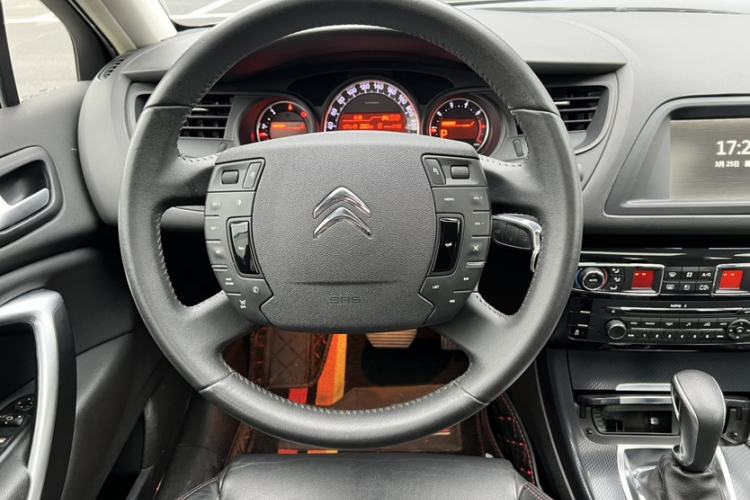 Used Citroen C5 2014 1.6T Automatic Prestige Model Steering Wheel