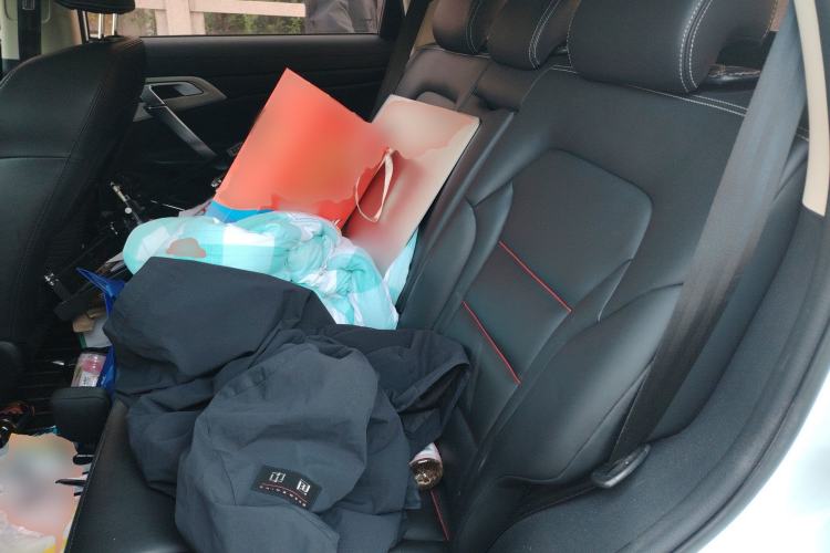 Used Geely Auto Emgrand X7 Sport 2020 1.8TD DCT Two-Wheel Drive Smart Connect 4G-Enabled Version Left Rear Seat