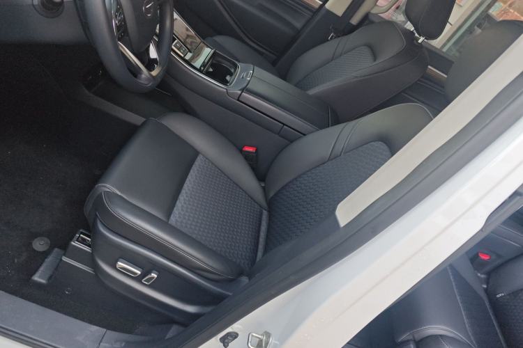 Used GAC Trumpchi M8 2023 Lingxiu Series 390T Luxury Edition
