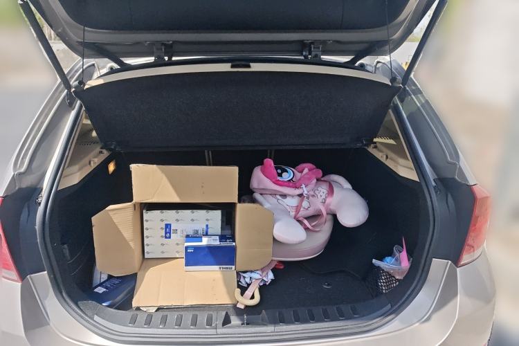 Used BMW X1 2012 sDrive18i Luxury Edition Trunk