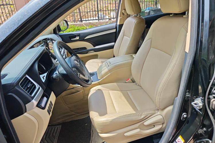 Used Toyota Highlander 2018 2.0T Four-Wheel Drive Elite Edition 7 Seats China VI Standard Left Front Seat