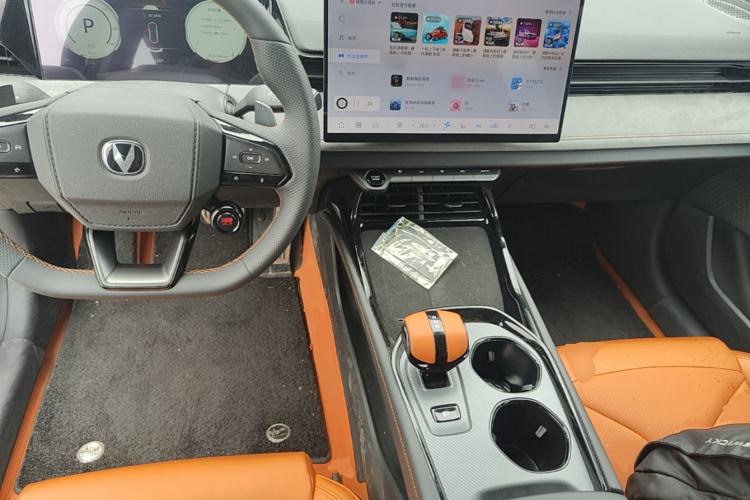 Used CHANGAN UNI-V 2025 Model Third-Generation 2.0T Dynamic Edition
