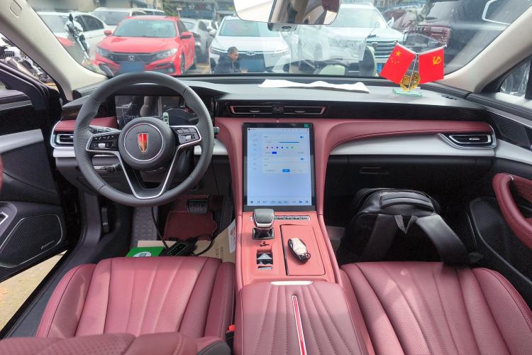 Used Hongqi H5 2025 1.5T DCT Qiyun 500 000th Unit Commemorative Edition Center Console