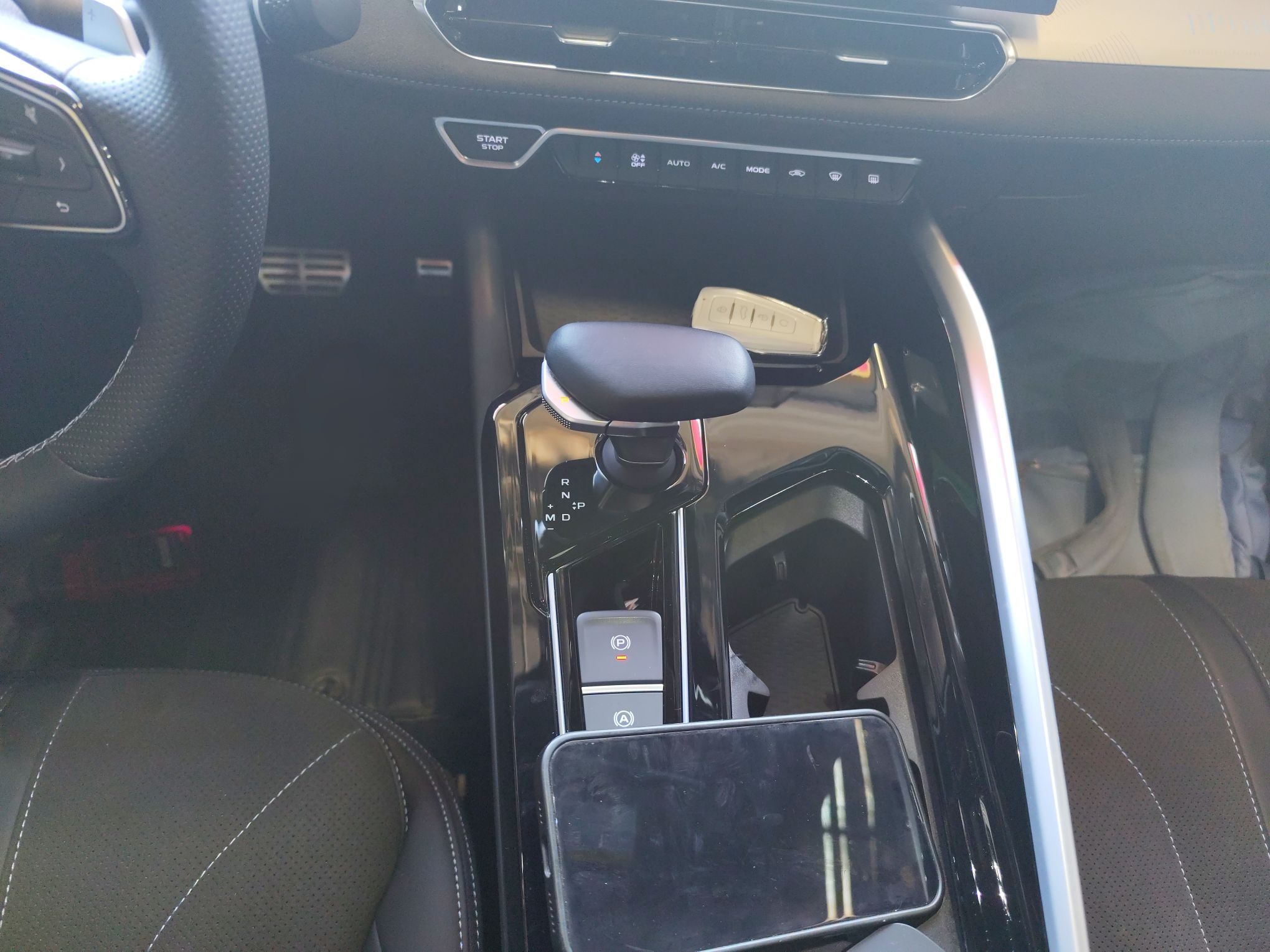 Geely Auto Preface 2025 Dongfang Yao 2.0TD Moonlight Edition — снимка 15