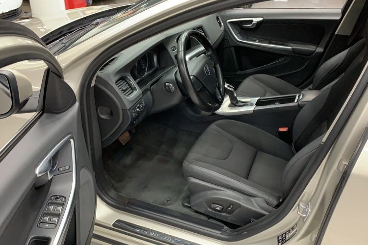 Used Volvo S60 2018 S60L T3 Smart Drive Edition Interior 1