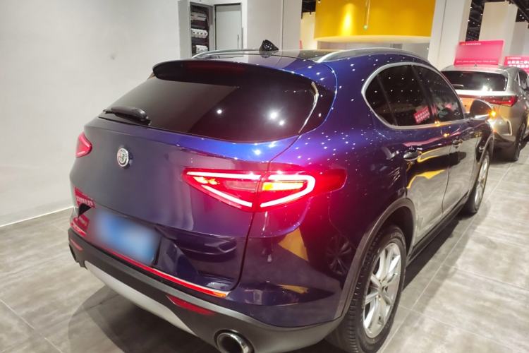 Used Alfa Romeo Stelvio 2017 2.0T 200HP Luxury Edition
