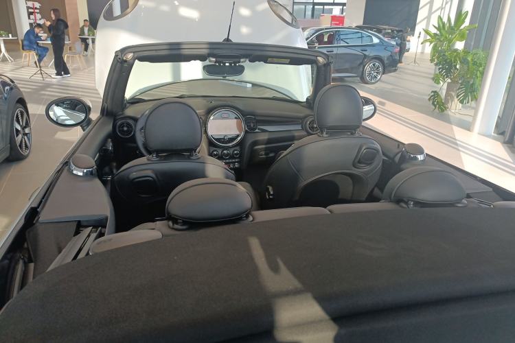 Used MINI MINI 2023 Second Facelift 2.0T COOPER S CABRIO Artist
