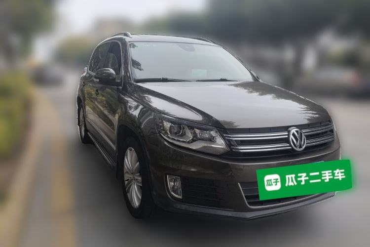 Used Volkswagen Tiguan 2013 2.0 TSI Automatic All-Wheel-Drive Flagship Edition Front Right 45 Deg