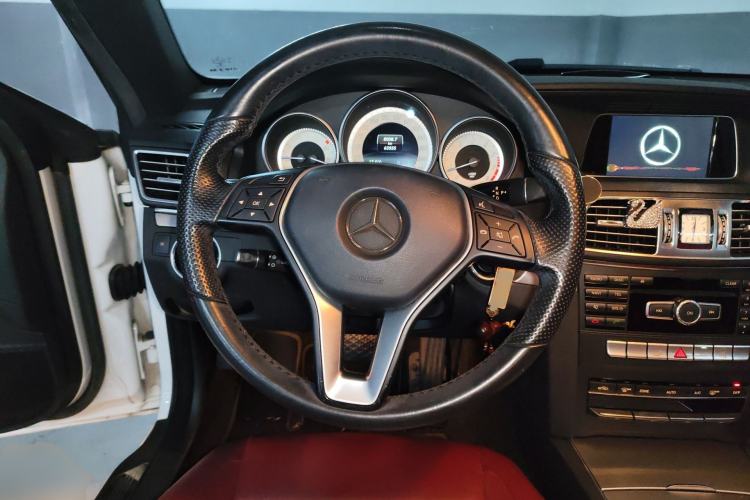 Used Mercedes-Benz E-Class 2014 E 200 Coupe Steering Wheel