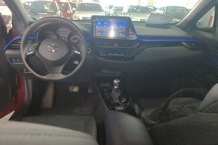 Used Toyota IZOA 2020 2.0L Yichi Version
