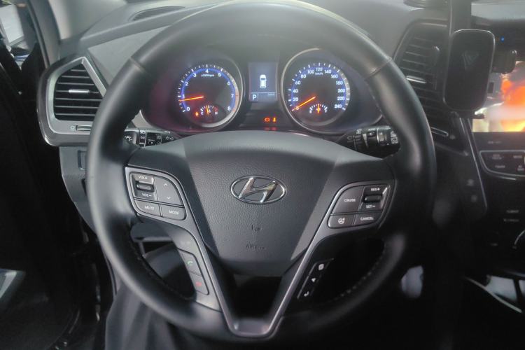 Used Hyundai Grand SantaFe 2015 2.0T 7-Seater Two-Wheel Drive Leading Edition