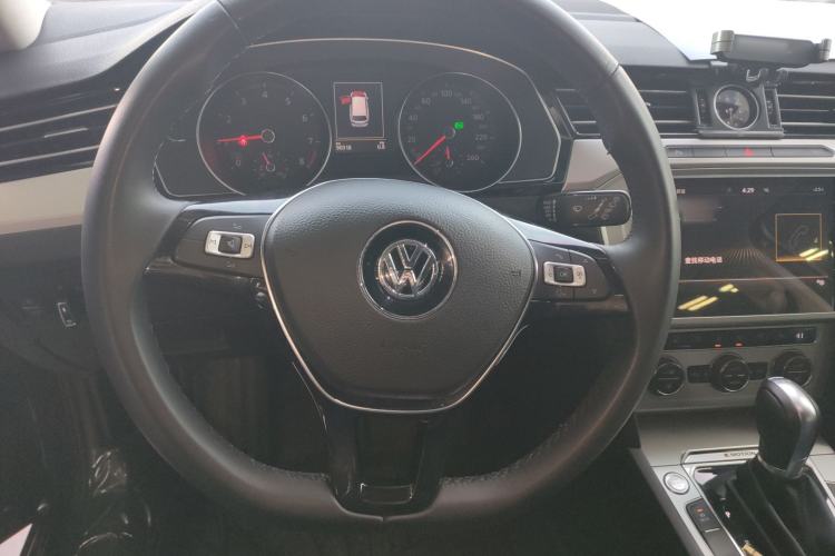 Used Volkswagen Variant 2018 380TSI Two-Wheel Drive Comfort Edition