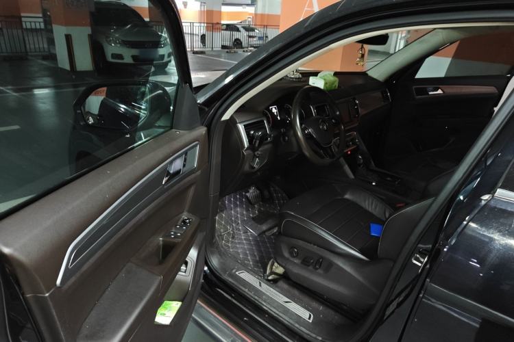 Used Volkswagen Teramont 2017 330TSI Two-Wheel-Drive Luxury Edition Driver Seat