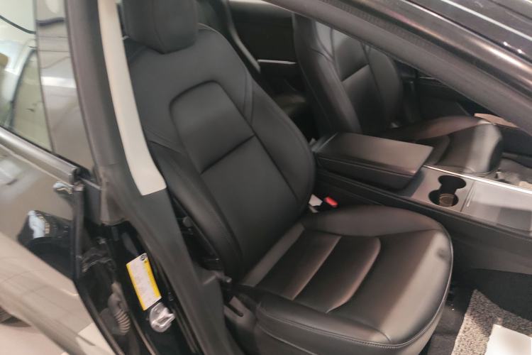 Used Tesla Model 3 2022 Rear-Wheel-Drive Version Right Front Seat