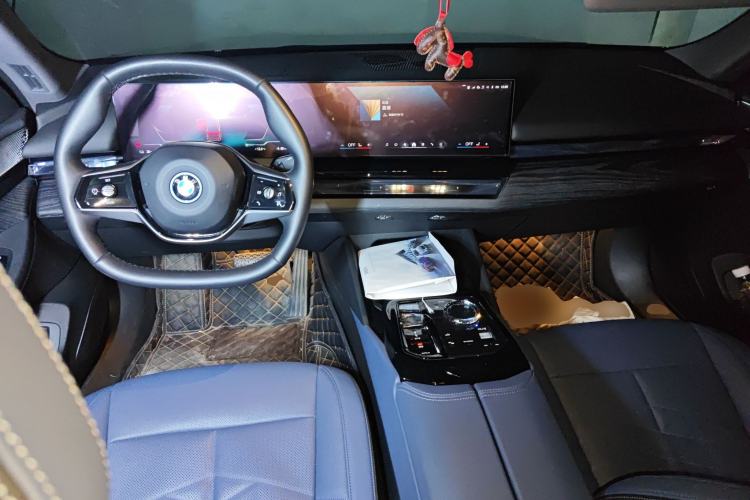 Used BMW i5 2024 eDrive 35L Prestige Luxury Package
