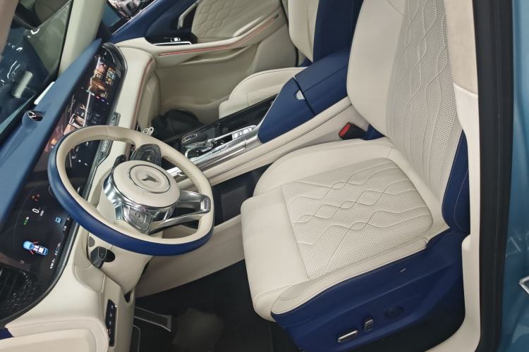 Used VOYAH FREE 2021 Four-Wheel Drive Standard Range-Extended Exclusive Luxury Package