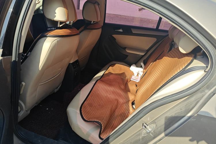 Used Volkswagen Sagitar 2012 1.6L Automatic Comfort Edition
