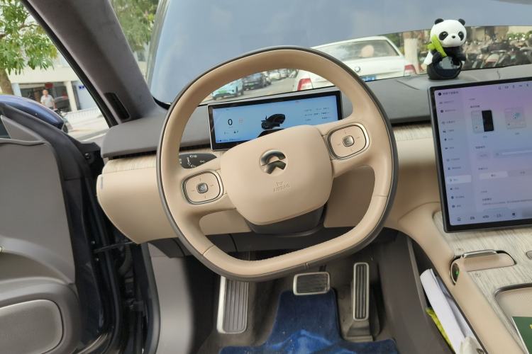 Used Nio ET7 2022 100kWh First Edition Steering Wheel
