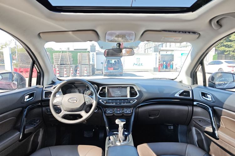 Used GAC Trumpchi GS4 2016 235T G-DCT Luxury Edition Interior 1