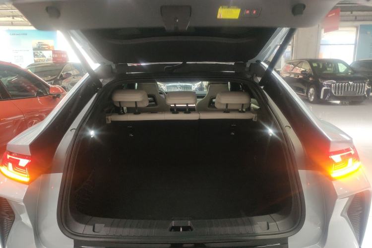 Used BYD Song L EV 2024 662 km Beyond Edition