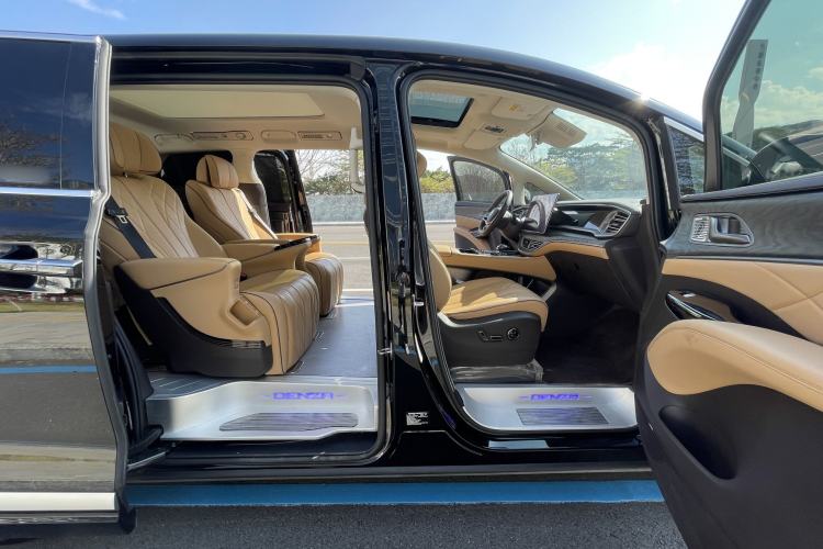 Used Denza D9 2024 DM-i 980 Four-Wheel Drive Prestige Model