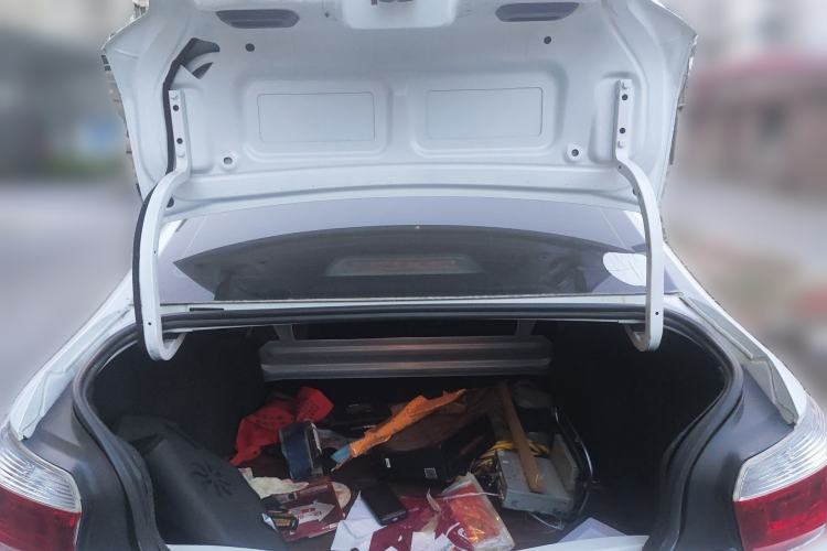 Used Citroen Elysee 2015 Zhishang Edition 1.6L Manual Fashion Model