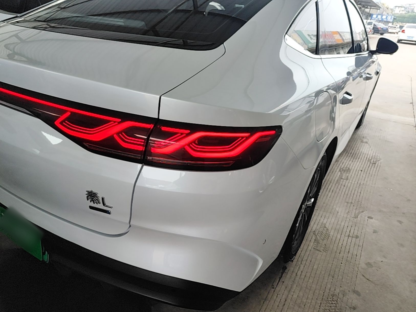 BYD Qin L 2025 DM-i Smart Drive 80KM Leading Model — снимка 9