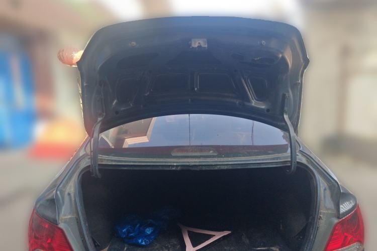 Used Hyundai Verna (older generation) 2010 Sedan 1.4L Automatic Comfort Model GS
