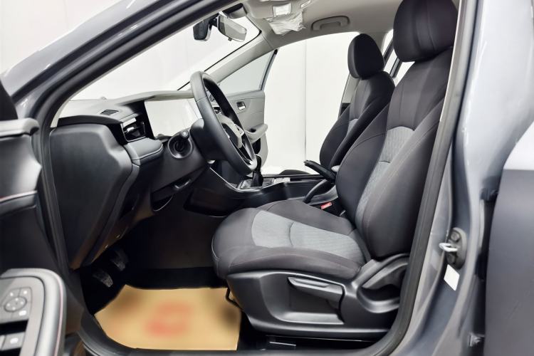 Used Roewe i5 2023 1.5L Manual Comfort Edition Interior 3