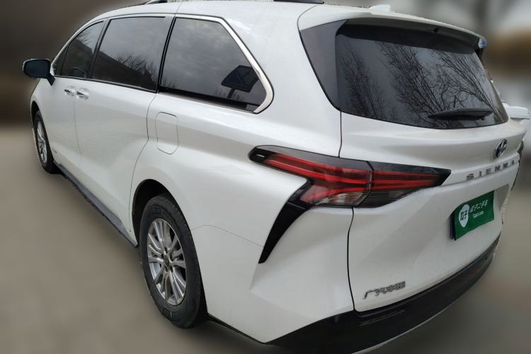 Used Toyota SIENNA 2021 2.5L Hybrid Premium Edition

