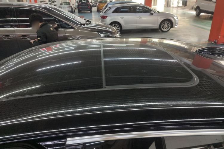 Used Hongqi H5 2025 2.0T Automatic Flag Edition – 500 000 Units Commemorative Version
