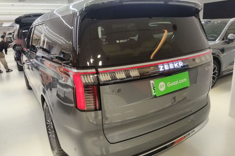 Used Zeekr 009 2024 Six-Seat Executive Version 4WD 108 kWh