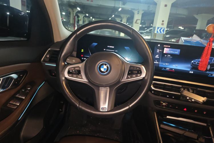 Used BMW i3 2022 eDrive 35 L
