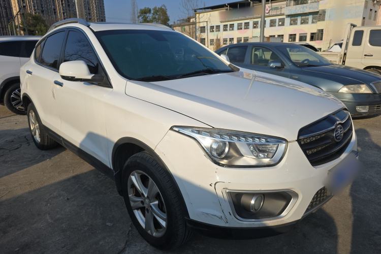 Used Bestune X80 2016 2.0L manual Comfort trim level