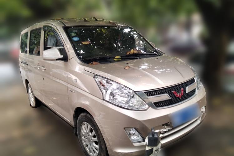 Used Wuling Rongguang V 2018 1.5L Standard Version

