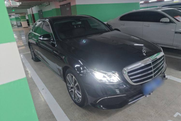 Used Mercedes-Benz E-Class 2019 E 200 L Front Right 45 Deg