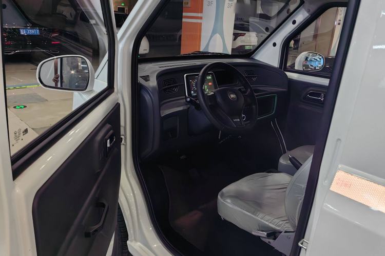 Used Chengshi 01 2023 Light Edition 1.5kW Charging Single-Row Closed-Body 2-Seater Cargo Van