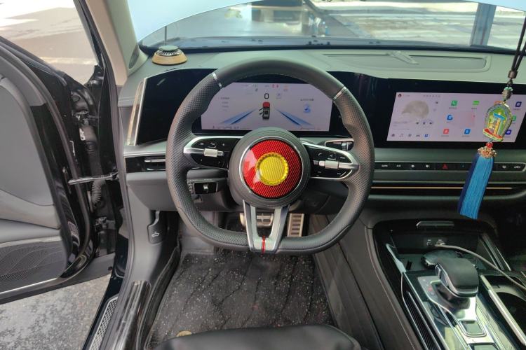 Used Hongqi H9 2024 2.0T Qixiang Private Style Edition
