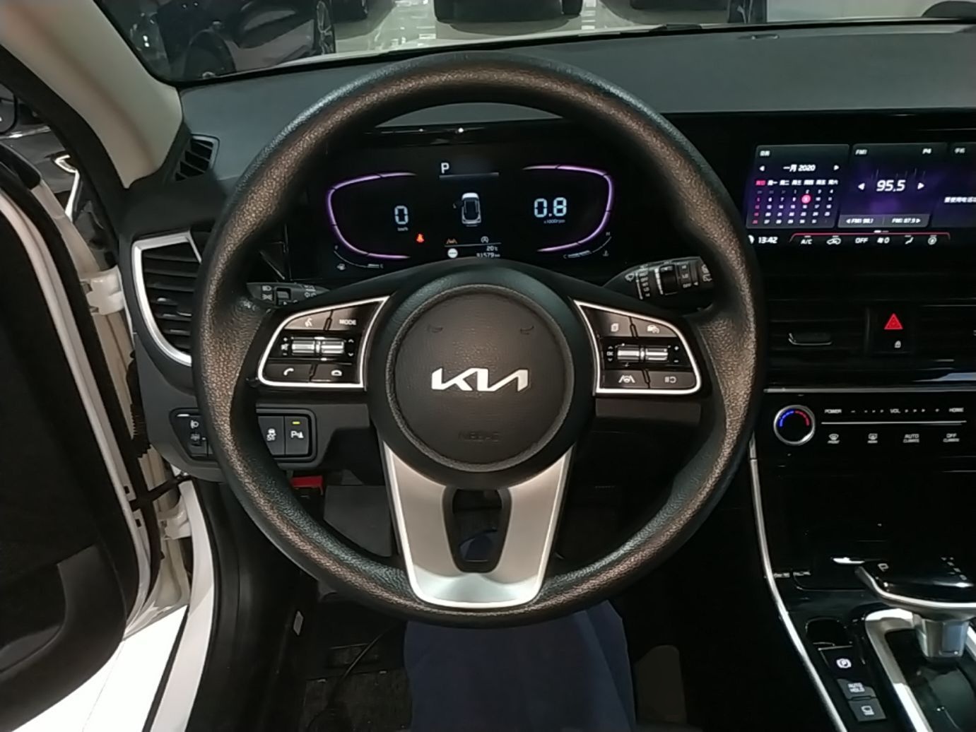 Kia Seltos 2023 1.5L CVT Luxury Edition - Luxury — снимка 13