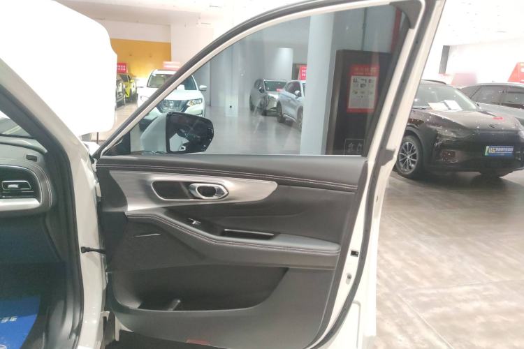 Used GAC Trumpchi GS8 2022 Linghang Series 2.0 TGDI Two-Wheel-Drive Luxury Smart Connectivity Version (7 Seats)