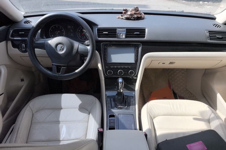 Used Volkswagen Passat 2014 1.4TSI DSG Prestige Edition Center Console