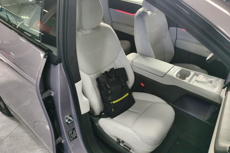 Used XPeng G6 2025 625 Long-Range Max Flagship Edition Right Front Seat