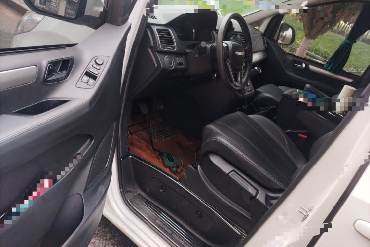 Used SAIC MAXUS G10 2023 2.0T Manual Multi-Function Version Diesel 7/8/9 Seats