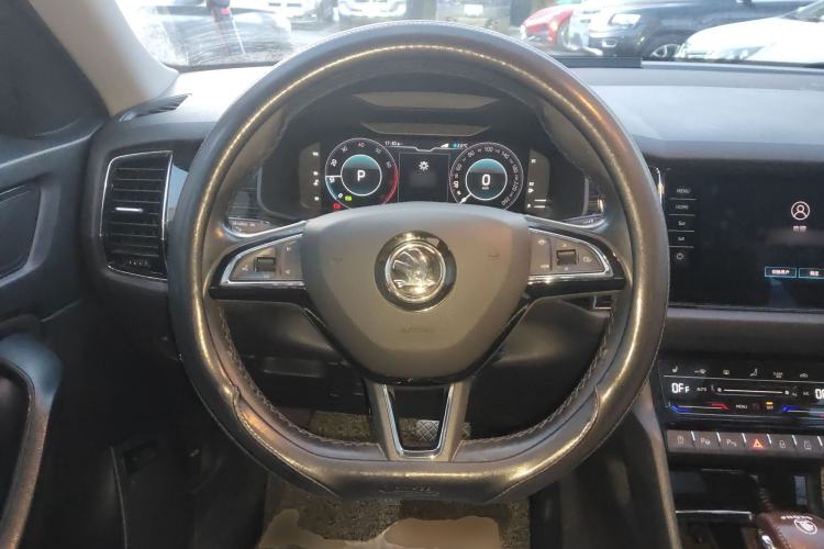 Used Skoda Kodiaq 2021 TSI330 7-Seater Two-Wheel-Drive Luxury Plus Edition
