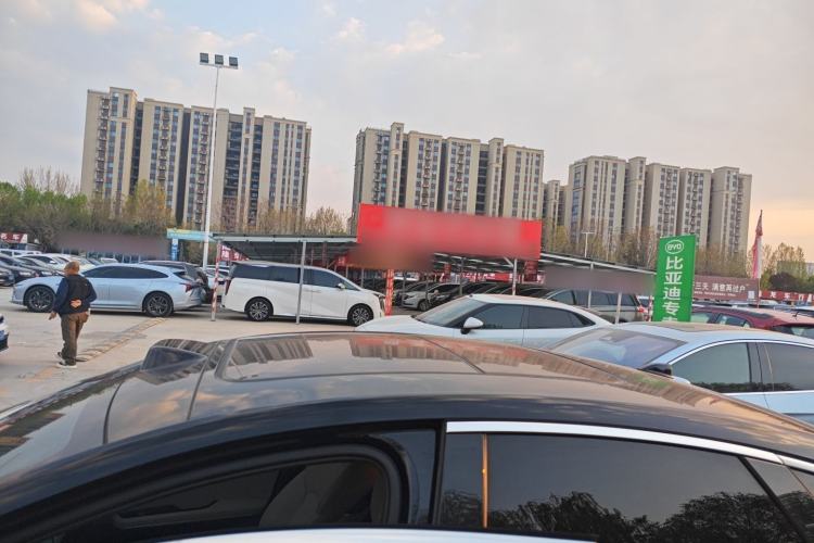 Used BYD Han 2025 DM-i Intelligent Driving Edition 125KM LiDAR Flagship Model
